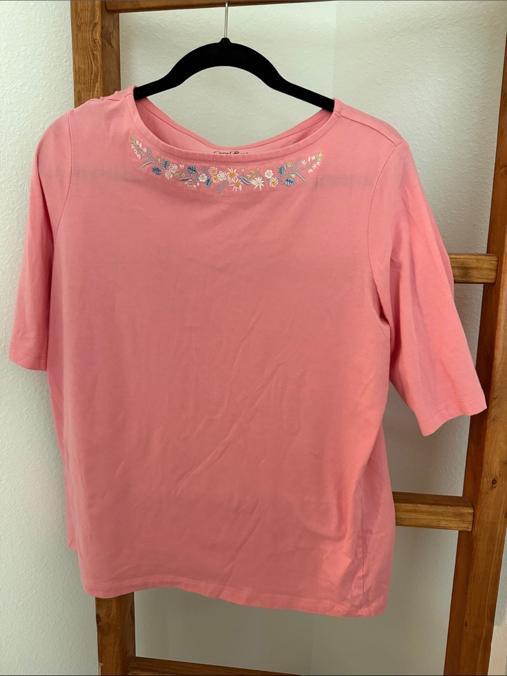 Coral Bay Pink Short-Sleeve Embroidered Crewneck Tee